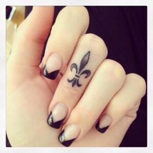 Stunning Finger Tattoo