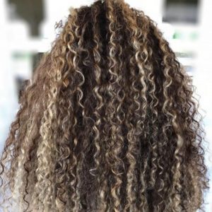 Balayage highlights for your curls