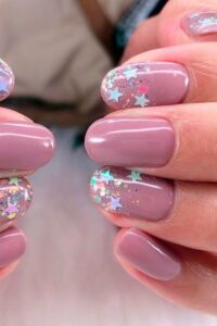 Glitter Stars Nail Art For Mauve Manicure