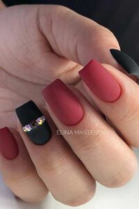 Black and Red Matte Short Nails