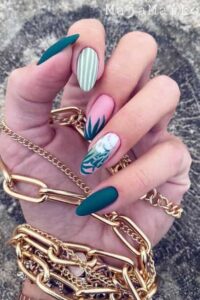 Beachy Nails