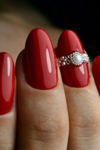 Oval Shape Red Short Nails