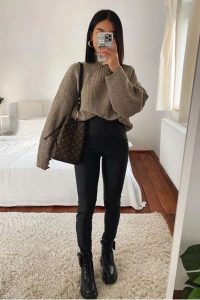 Sweater and Black Pants, sweater outfit ideas, fall outfit ideas, winter outfit ideas