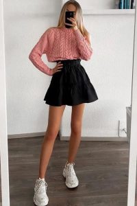 Pink Sweater and Black Skirt, sweater outfit ideas, fall outfit ideas, winter outfit ideas