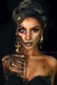 Half-skeleton Makeup, halloween makeup ideas, halloween makeup design, halloween makeup