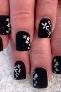 Acrylic Nails with Flowers