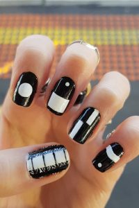 Geometric Black and White Nails