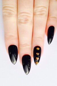Pointed Black Nails with Rhinestones, pointy nails, pointy nail designs, pointy nail ideas