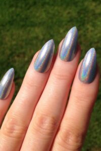 Holographic Pointy Nails, pointy nails, pointy nail designs, pointy nail ideas